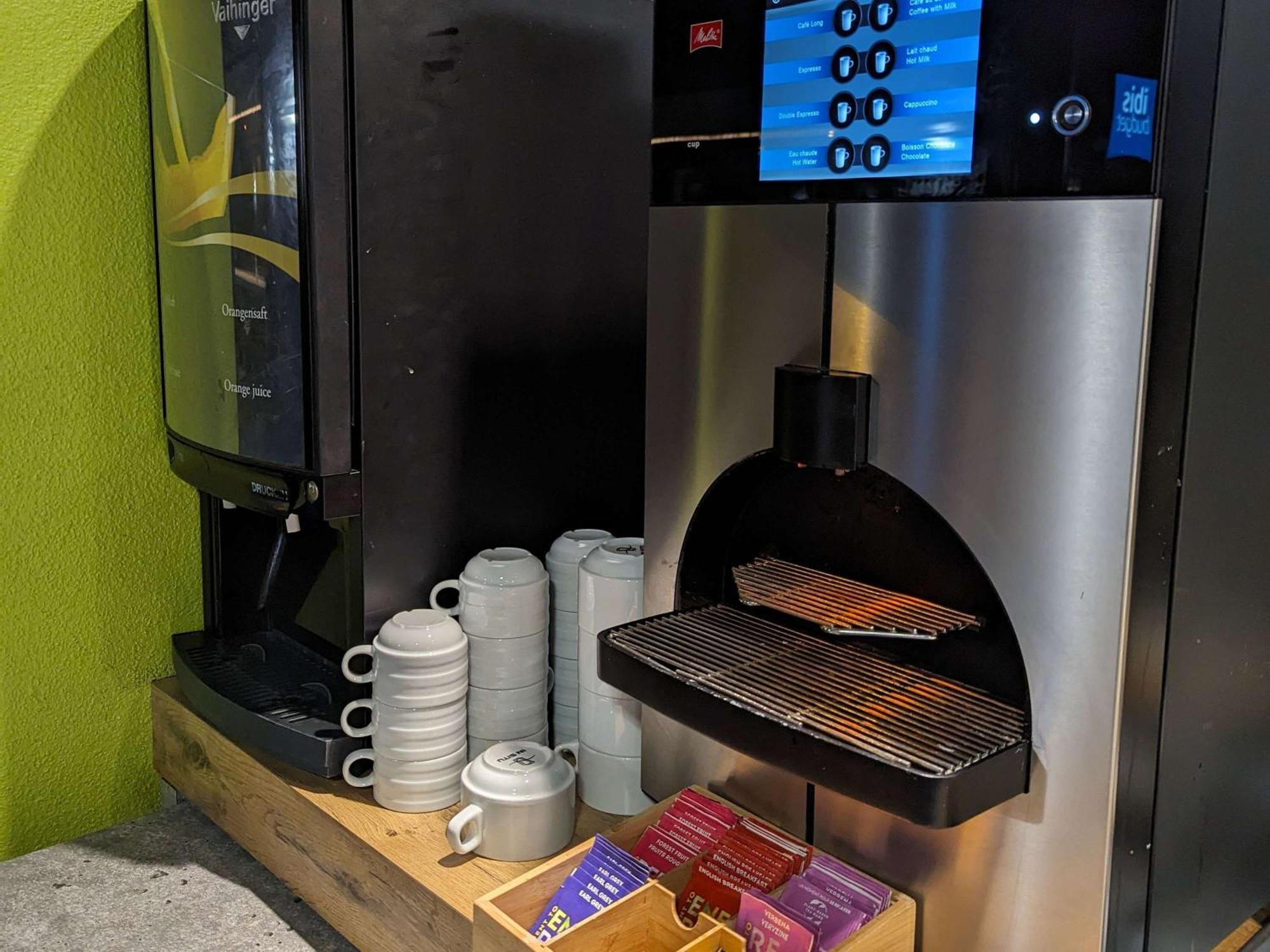 Ibis Budget Saint-Omer Centre Экстерьер фото
